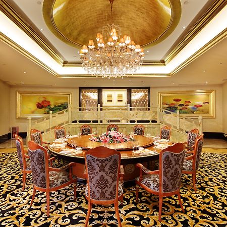 Royal Mediterranean Hotel Guangzhou Exteriör bild