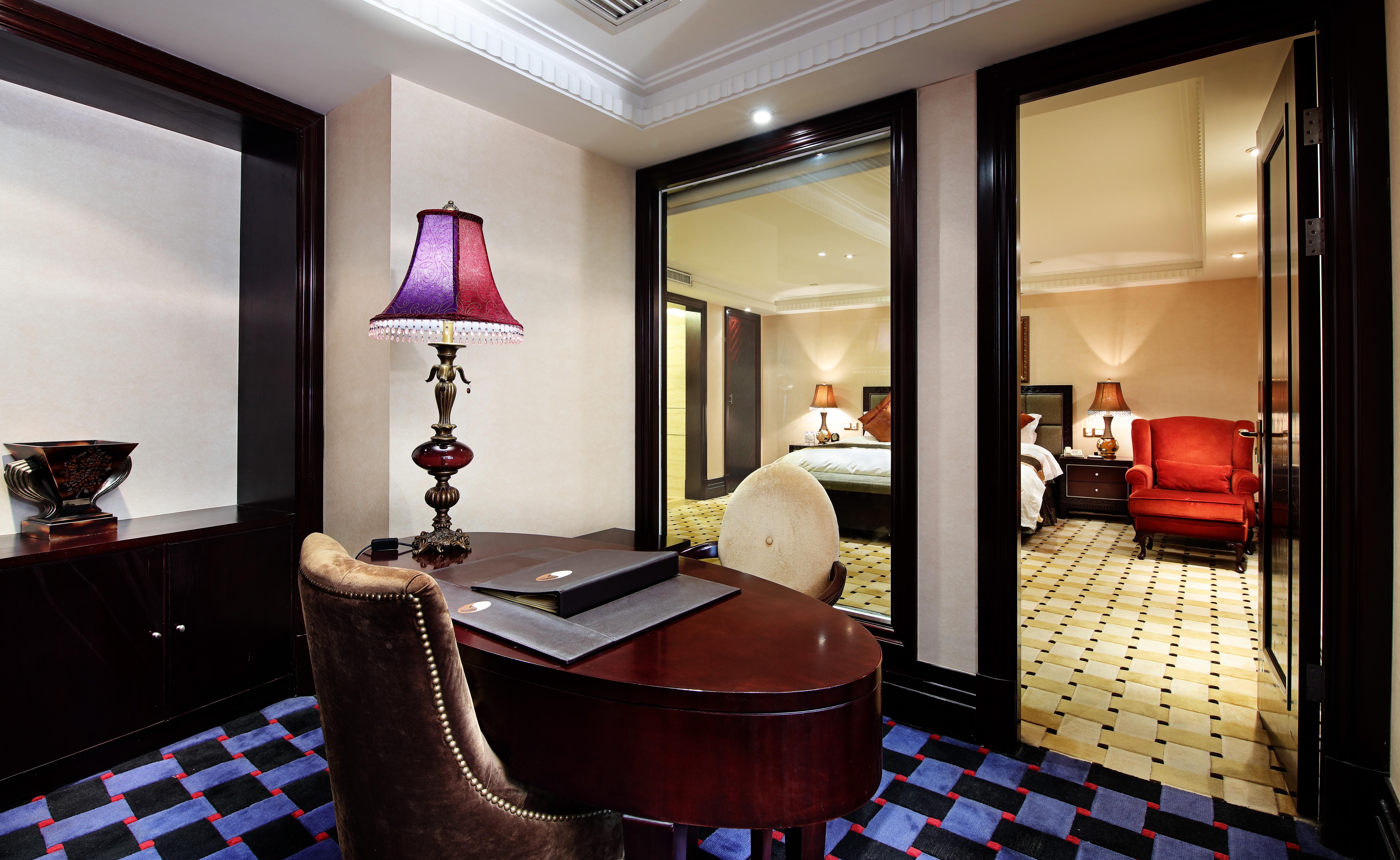 Royal Mediterranean Hotel Guangzhou Exteriör bild