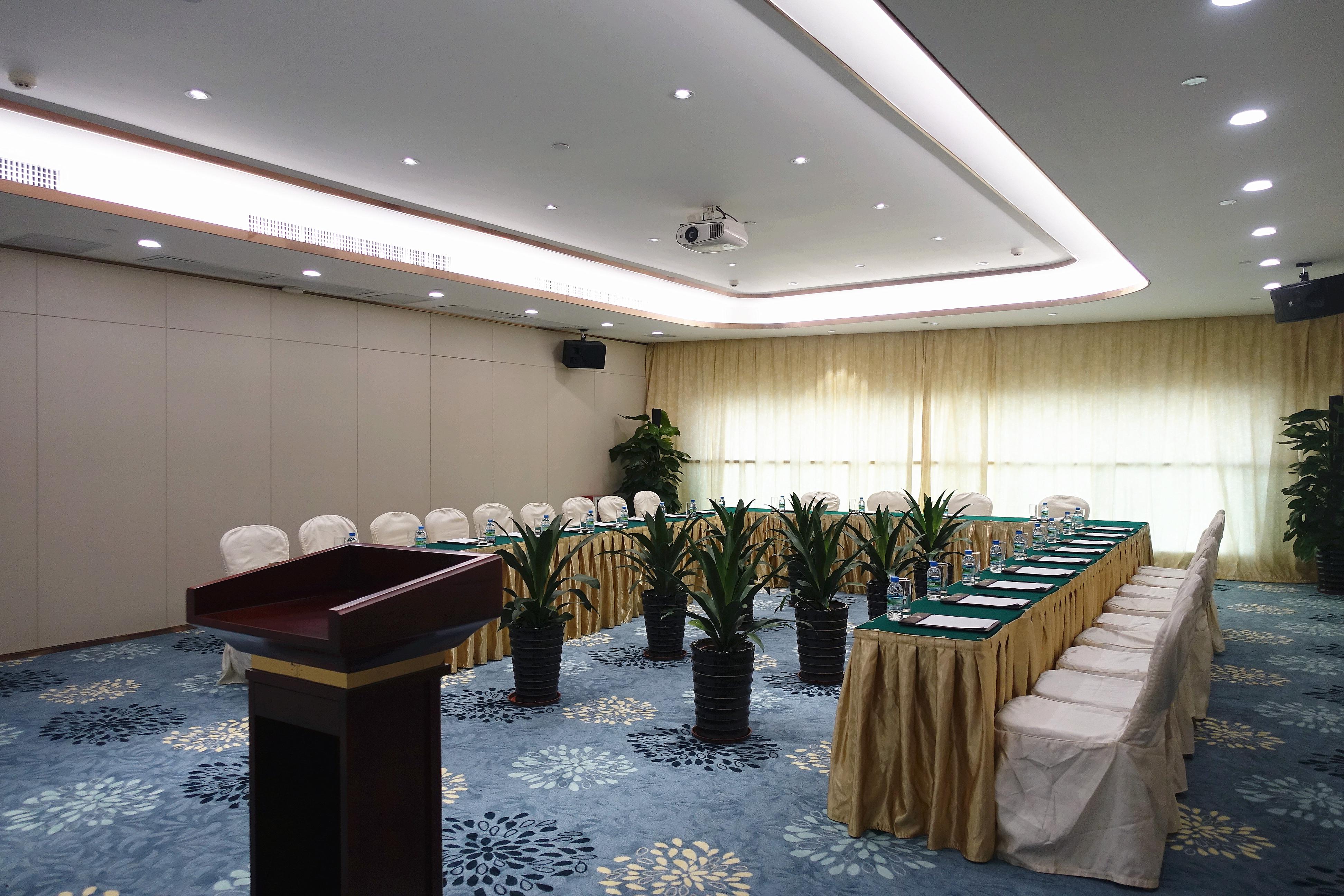 Royal Mediterranean Hotel Guangzhou Exteriör bild