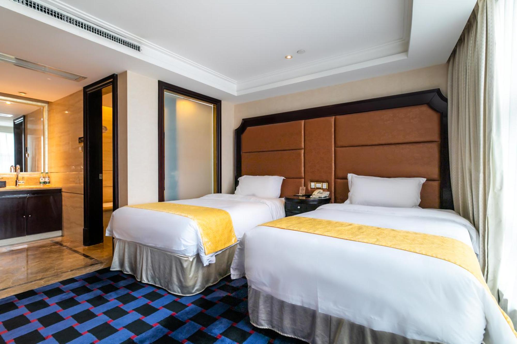 Royal Mediterranean Hotel Guangzhou Exteriör bild