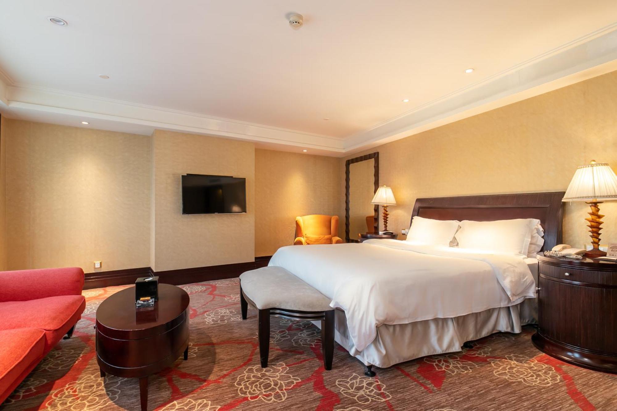 Royal Mediterranean Hotel Guangzhou Exteriör bild