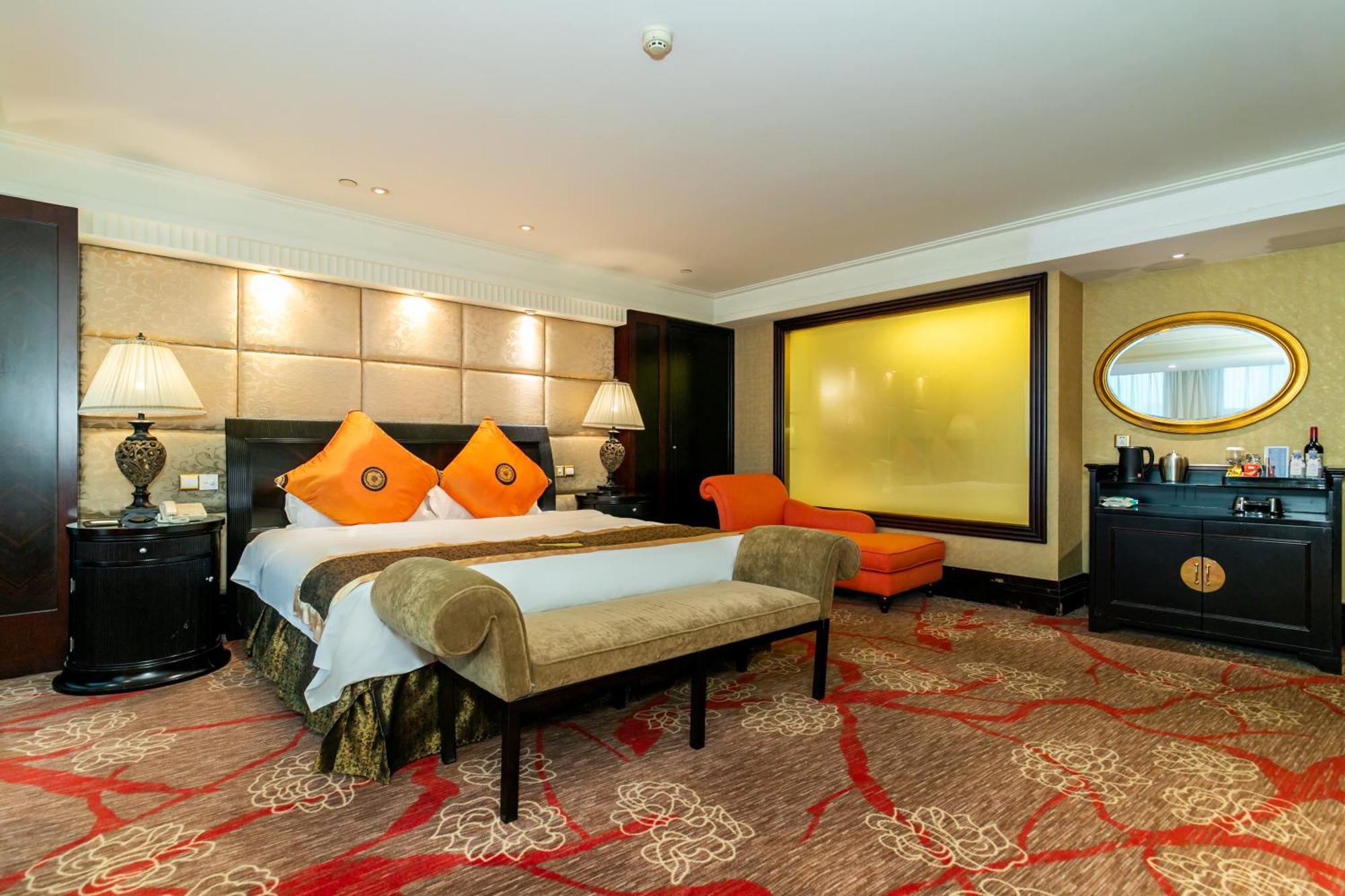 Royal Mediterranean Hotel Guangzhou Exteriör bild