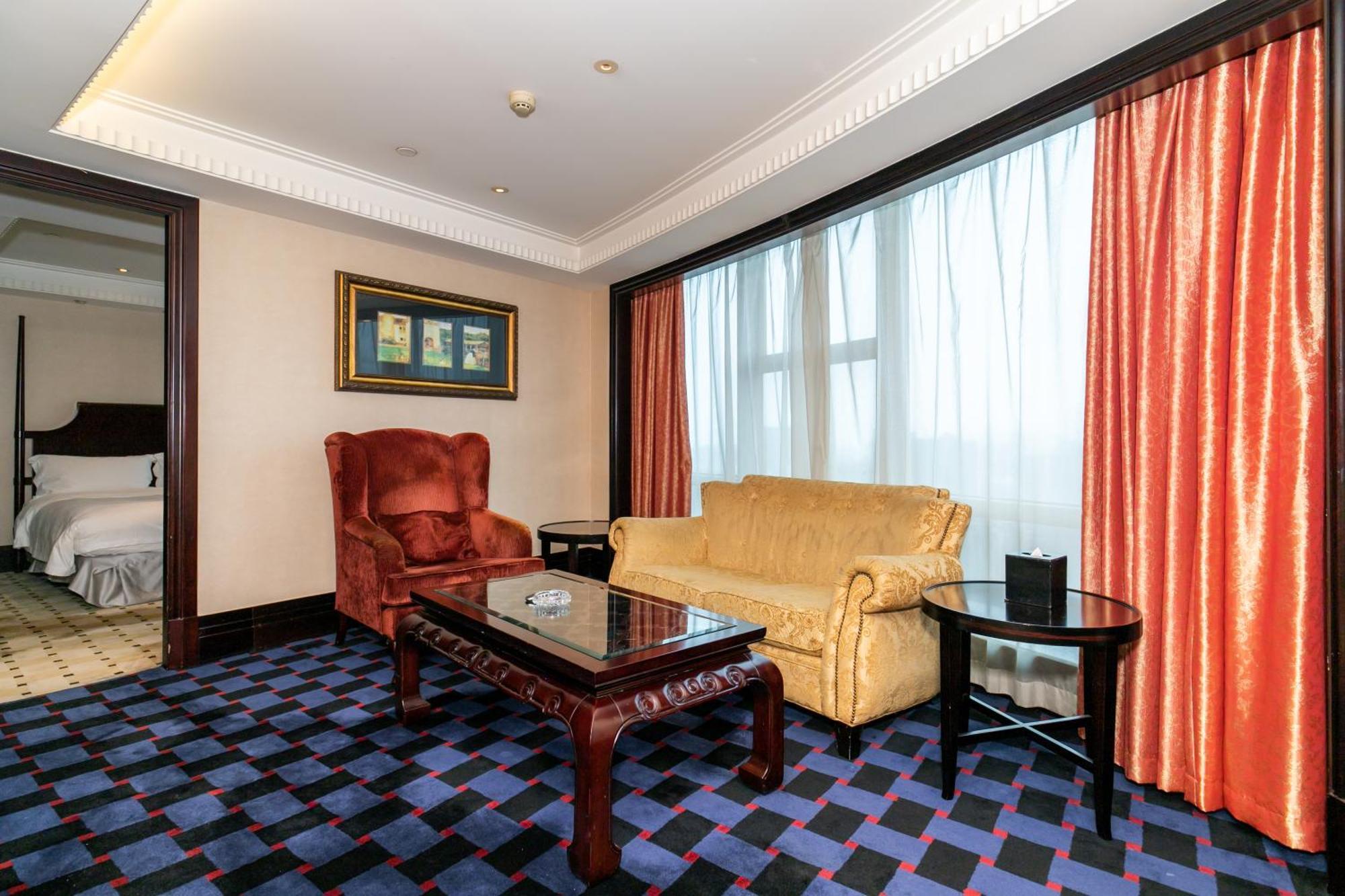 Royal Mediterranean Hotel Guangzhou Exteriör bild