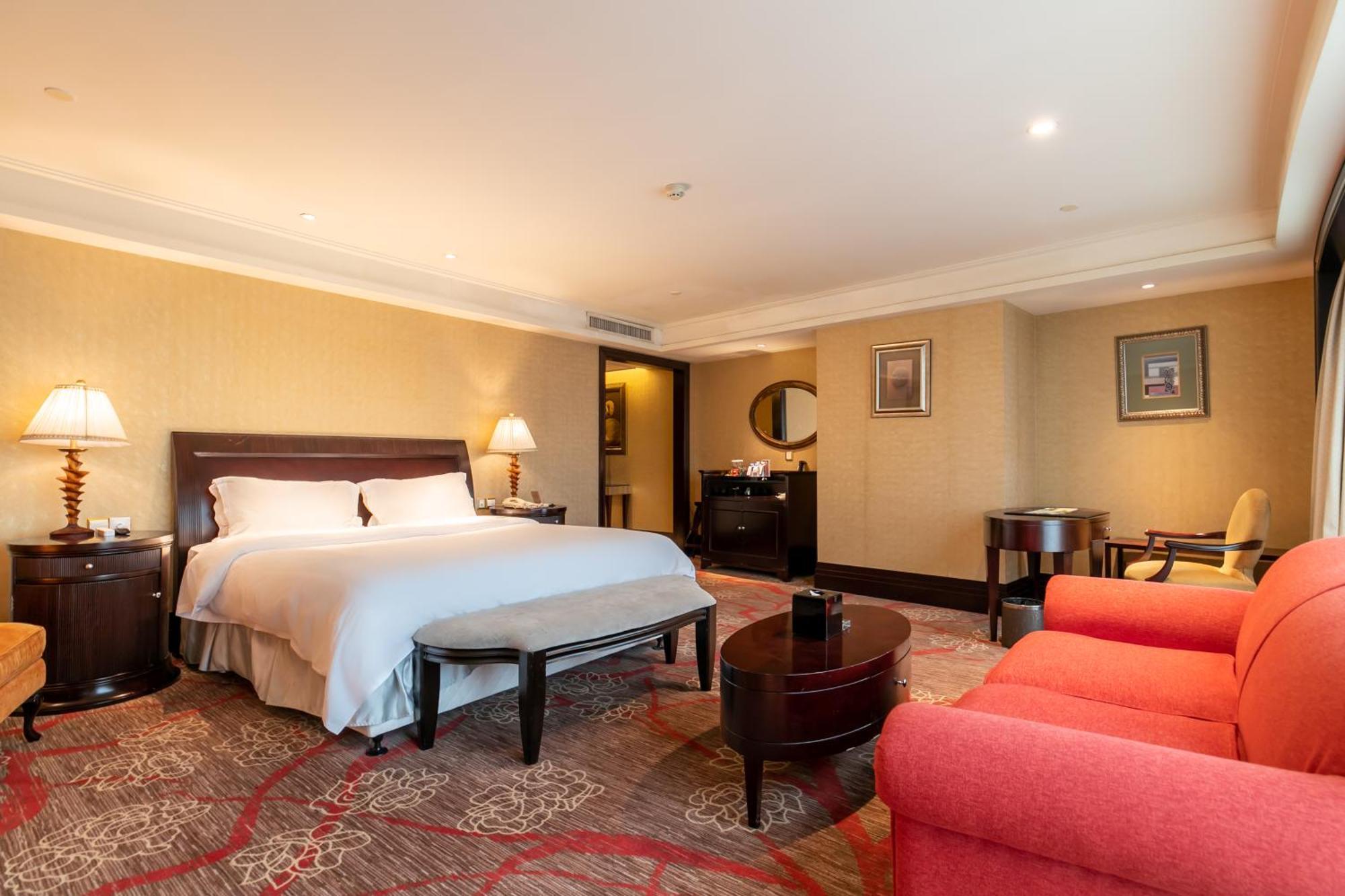 Royal Mediterranean Hotel Guangzhou Exteriör bild