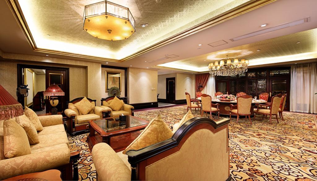 Royal Mediterranean Hotel Guangzhou Exteriör bild