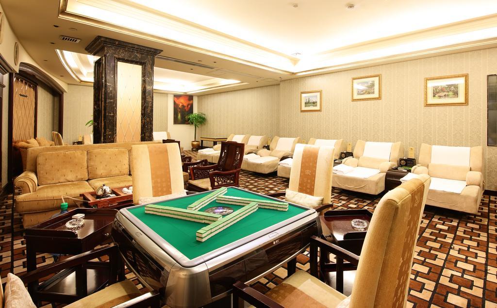 Royal Mediterranean Hotel Guangzhou Exteriör bild